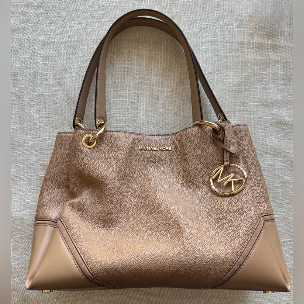 NWT Michael Michael Kors Nicole Large Leather Shoulder Tote Khaki